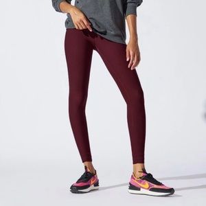 Mondetta Maroon Yoga Pants / Workout Leggings size Small